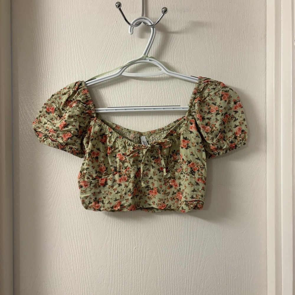Stradivarius Green Floral Puff Sleeve Cropped Blouse